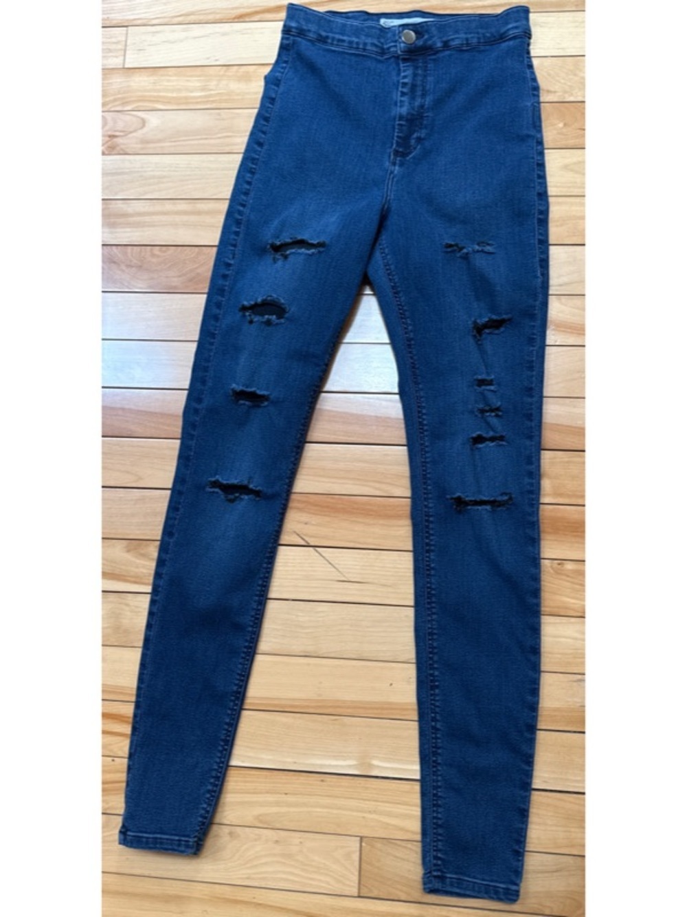Joni Jeans With Super Rips - Picture 3 of 5